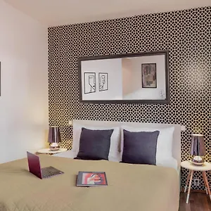 4 Arts By Adrez Apartamento Praga